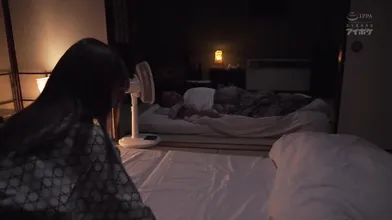 She Has To Share A Room With The Boss She Hates [Decensored]