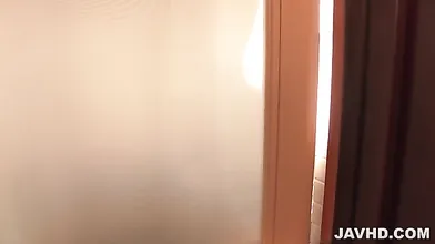 バスルームでごっくんフェラ～有賀ゆあ