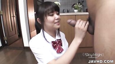 巨乳女子校生三浦春佳～口内射精～