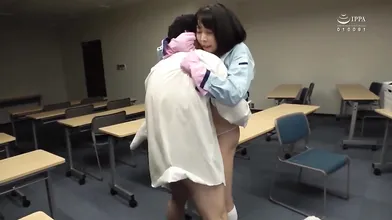 Cleaner Working In The Office - Arisa Hanyu