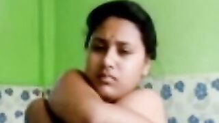 Indian Desi Hot Girl Very Big Boob Cute Pussy Show - Show Gurl