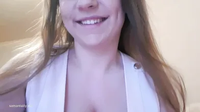 Samanta Lily Selfie Video