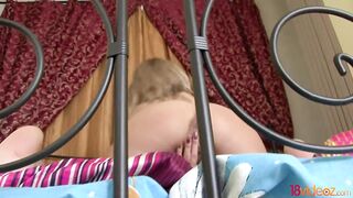 Amateur model fucked in bed
