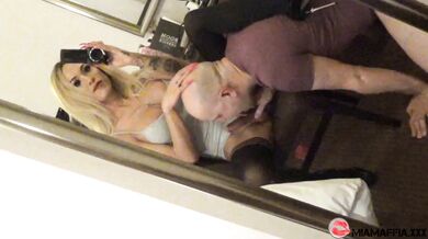 Blowing Shemale at hotel.