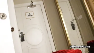 Busty Ebony Mirror Masturbating