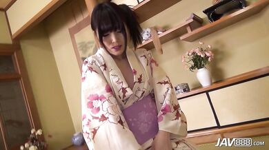 Shino Aoi