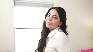 Stepsister Needs Help With Condom Practice - S29:E3