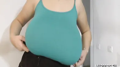 Erin Huge Natural Tits And Huge Nipples First Ironing And Bouncing Boobs And Pussy Play