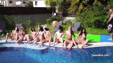 8 girls one lucky Chad!