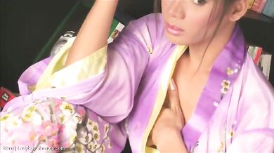 Benz:Ladyboy Geisha