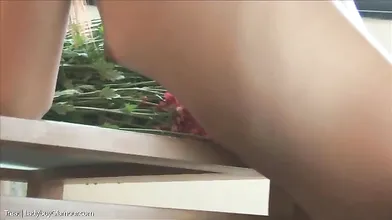 Treat	:Flowers and Cum