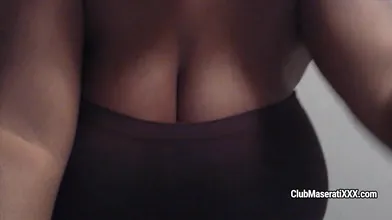 Foxy brown cam show