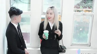 Dominant Boss Lady, Wang Yixin, Takes Advantage Of Male Office Worker