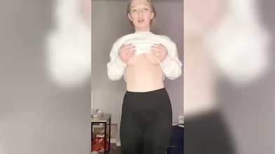 Girl showing pussy and titts