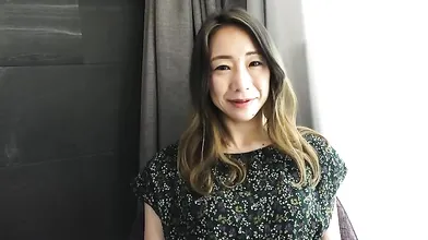 Miho Wakabayashi is a mature nervous woman.