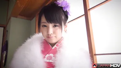 Kimono Lady Tsuna Kimura is a real japanese beauty