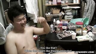 Maki Hojo has the hairy pussy rubbed in front of a novice guy. He rubs