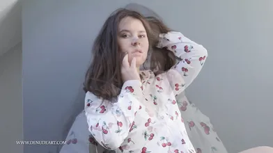 Cute solo babe pussy play