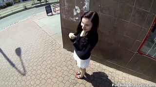 Out-of-town gal fucked outside