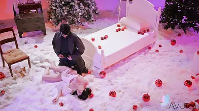 Jiaxin bent over to get fucked from behind. She tried all the tricks