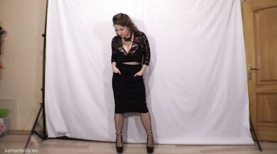 Busty girl sexy dance
