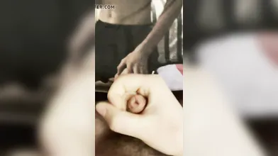 Schollenwix gets tributet over his hot body