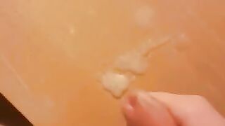 GeiloBoyzp cumming on Table