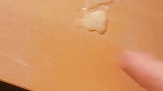 GeiloBoyzp cumming on Table