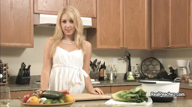 Cooking with peachez