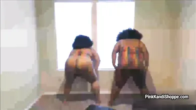 Twerking and creamy dildos