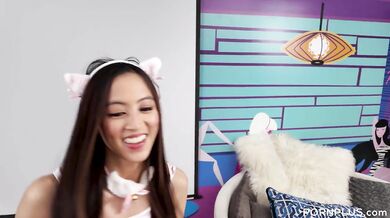 Gamer Girl Scores Big