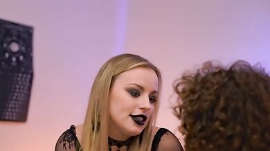 Goth Girl Put A Spell On Me - S2:E4