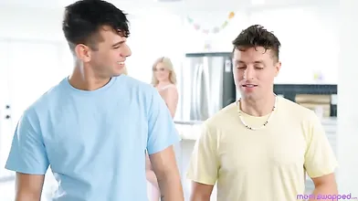 Coming Together For Easter - S3:E6