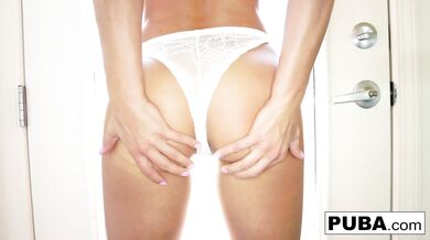 Perfectly Curvy Rahyndee James teases