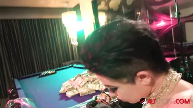 Adriana Lynn tattoos herself before fucking Sascha
