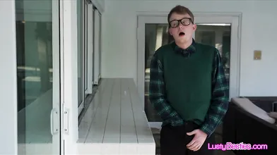 Dude joins 3 besties pussy eating pajama party