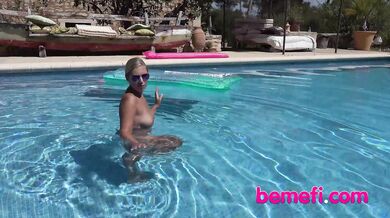 Big Tit Blonde Gets Fingers