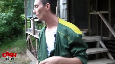 Young amateur girlfriend gets anal pound