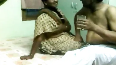 Amateur Housewife Sucking Off