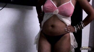 Shilpa Bhabhi Taking Shower