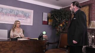 Mean Bitches - Alpha Boss : Sarah Jessie, Scene #01