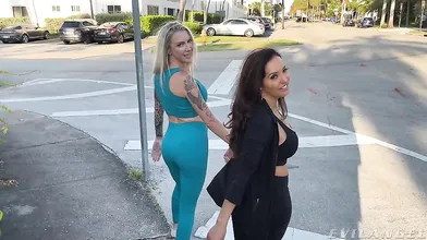 CASSIDY & FRANCESCA Miami Threesome