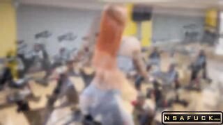 COLOMBIAN TEEN Seduces Stranger in the Gym to Play with her Ass with a ANAL PLUG