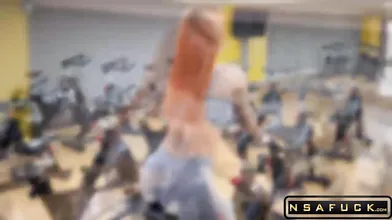 COLOMBIAN TEEN Seduces Stranger in the Gym to Play with her Ass with a ANAL PLUG