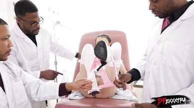 Doc, I Think Something's Wrong Down There - Kylie Quinn