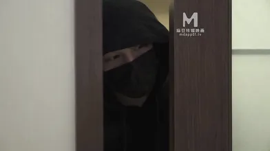 MD-0137 The thief broke into the vagina by mistake