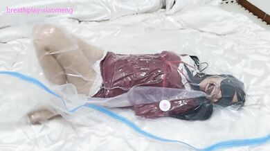 Xiaomeng Tied in Vacuum Bag