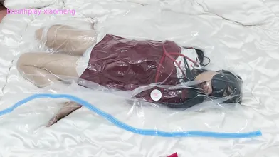 Xiaomeng Tied in Vacuum Bag