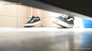 Chinese Girls Go To Toilet.150