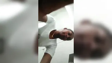 Kerala Ki Desi Randi Ne Chut Me Ungli Wali Video Banayi
